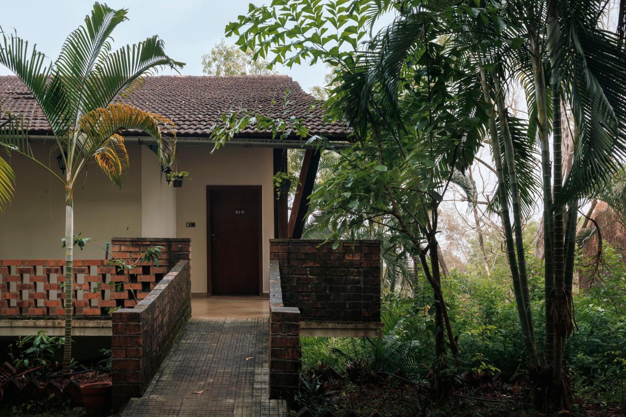 Sai Vishram Beach Resort Bainduru Exterior photo